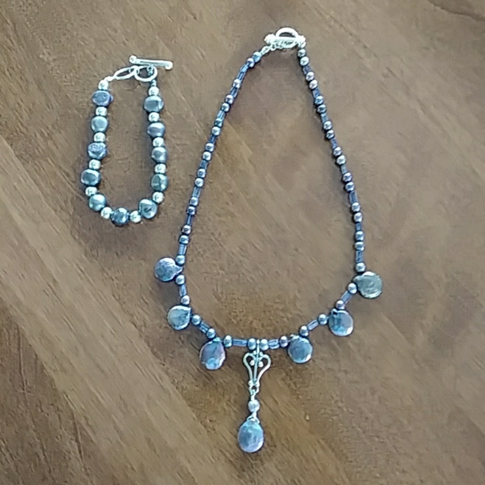 Silpada necklace and bracelet set.